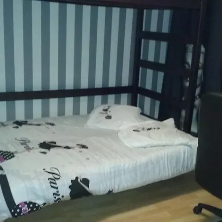 Dans Grande Maison Au Coeur De *